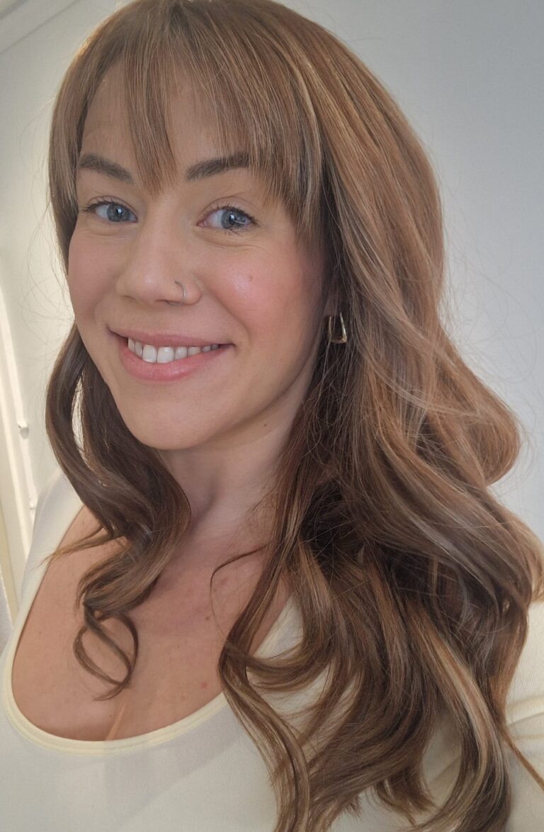 Emily Illingworth holistic therapist offering subconscious identity rewiring, Hypnotherapy, EFT, nervous system
